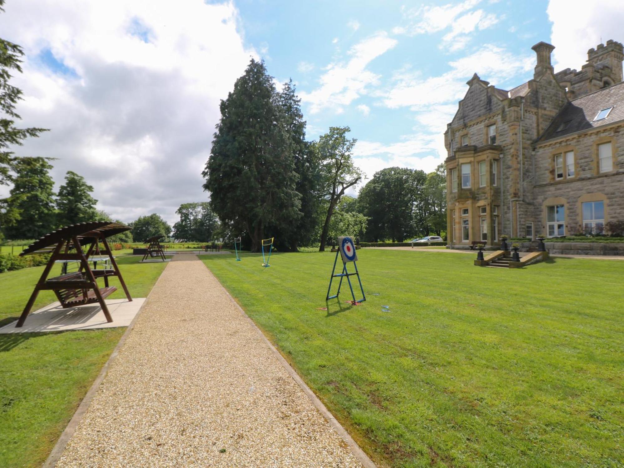 The Violet Suite Stone Cross Mansion Ulverston Εξωτερικό φωτογραφία
